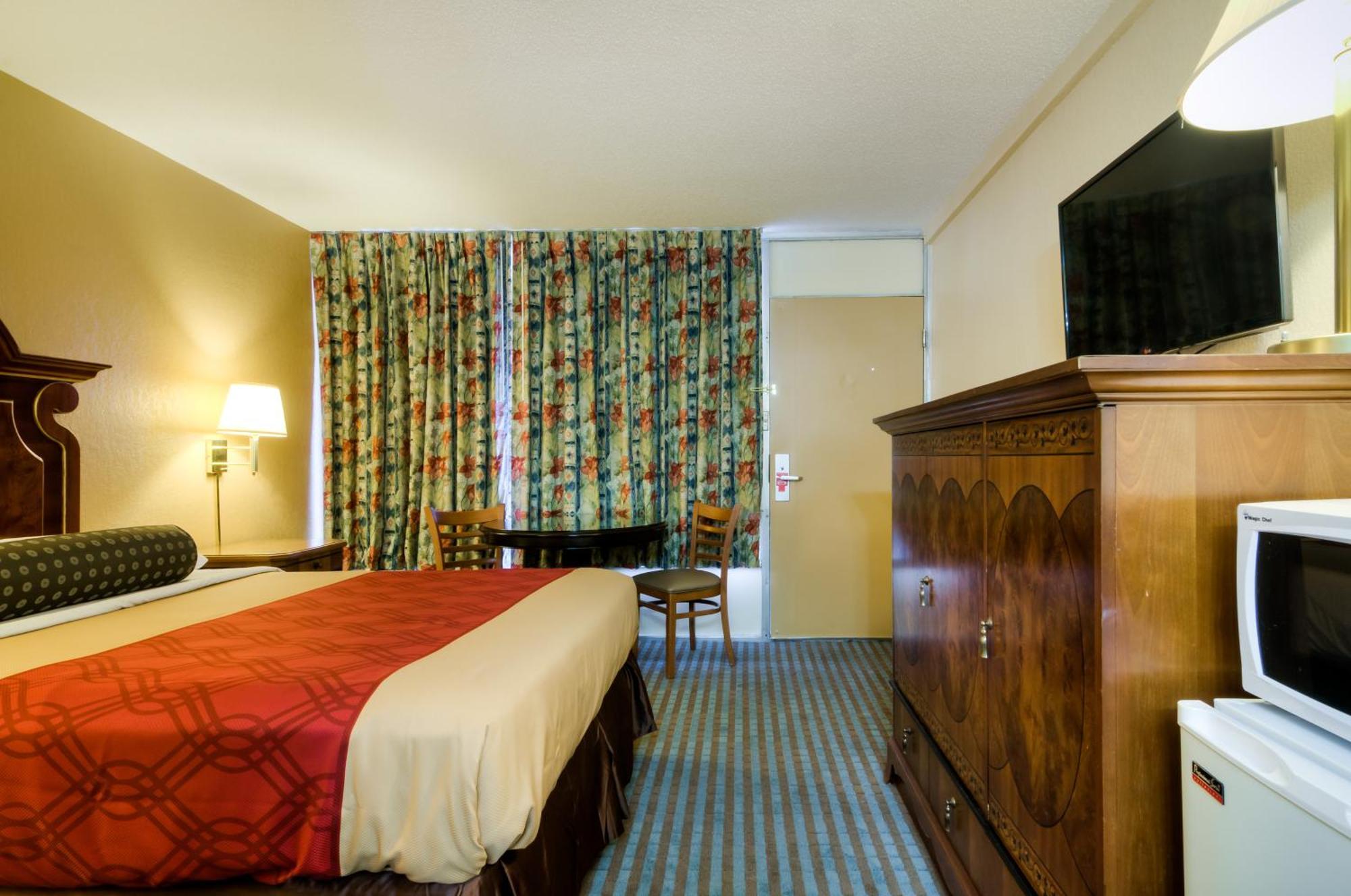 Econo Lodge Shorewood Zimmer foto