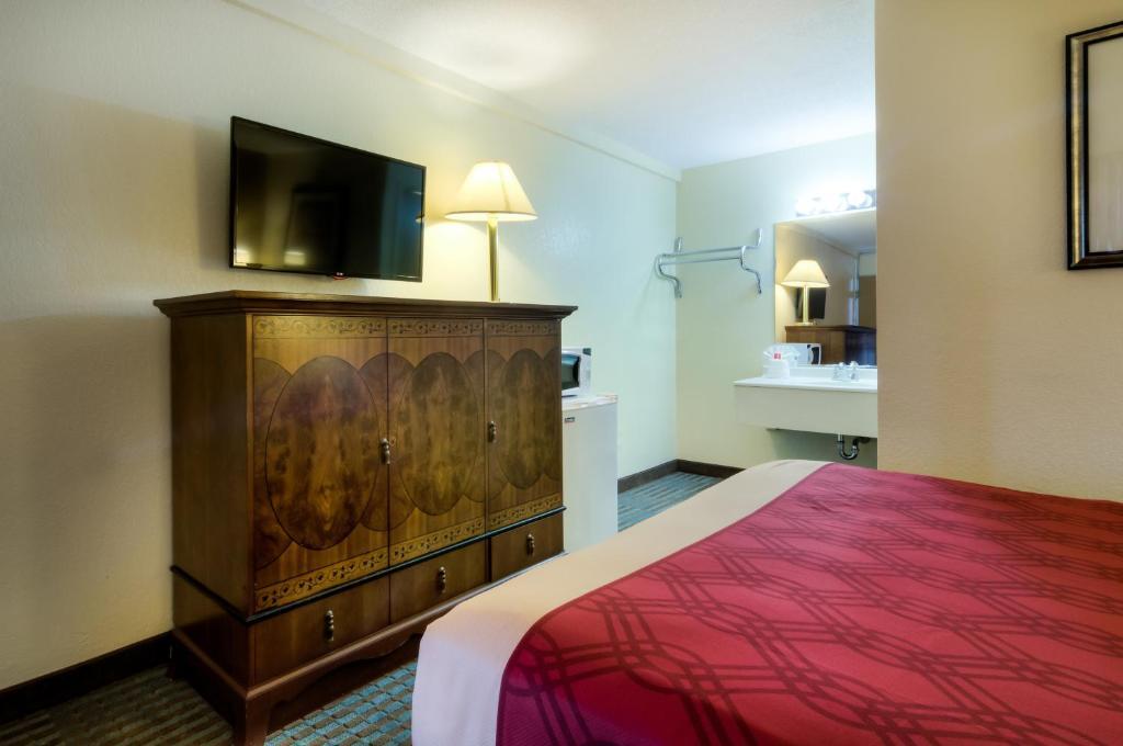 Econo Lodge Shorewood Zimmer foto